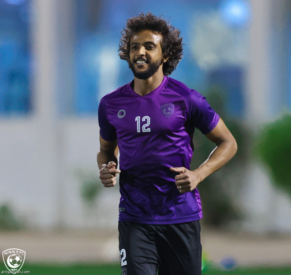 الهلال يستهدف الرابعة أمام شباب الأهلي