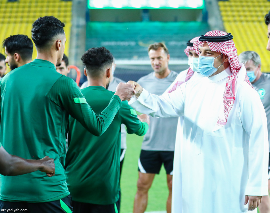 الأخضر يبدأ.. والمسحل يحفز