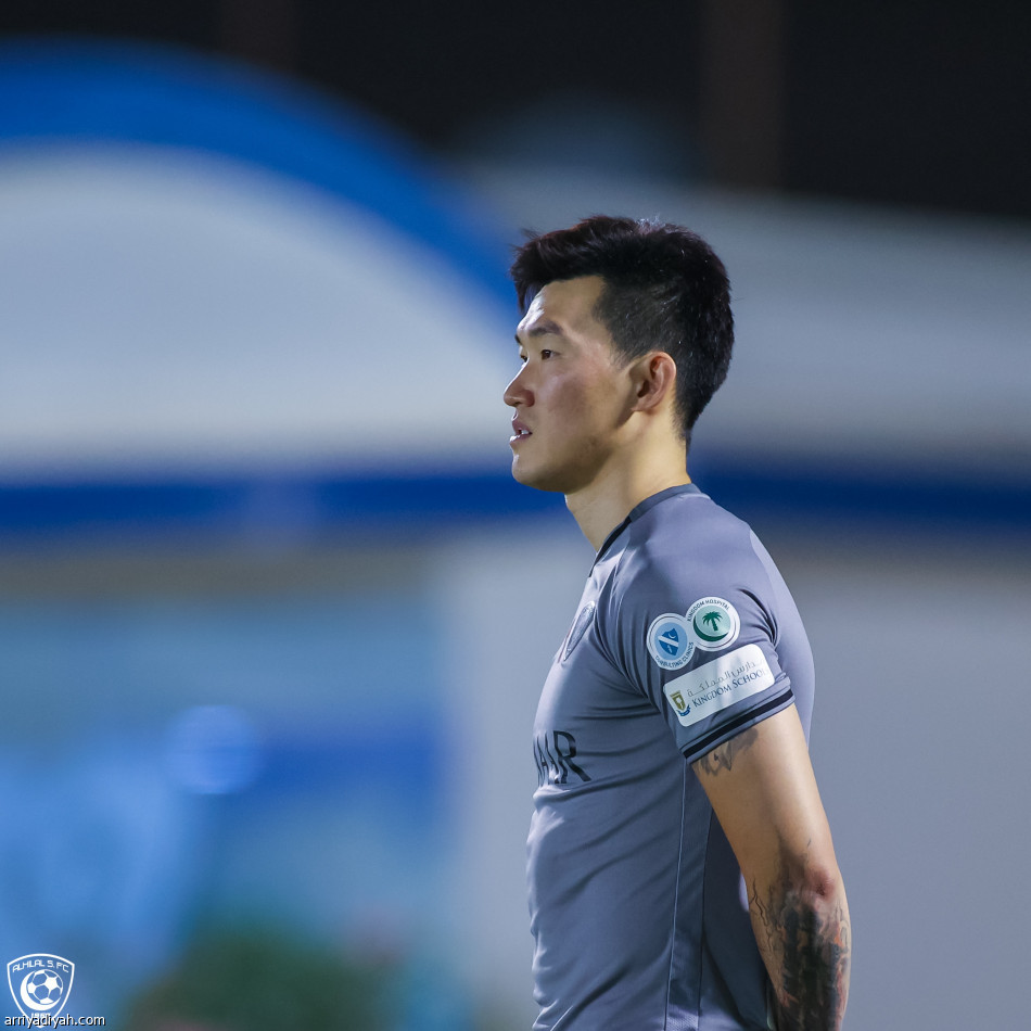 الهلال.. جانج وعطيف يقتربان من العودة