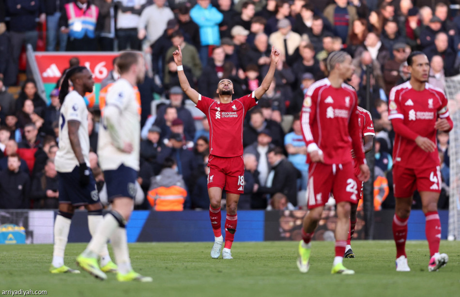 ليفربول يعاقب وست هام بخماسية