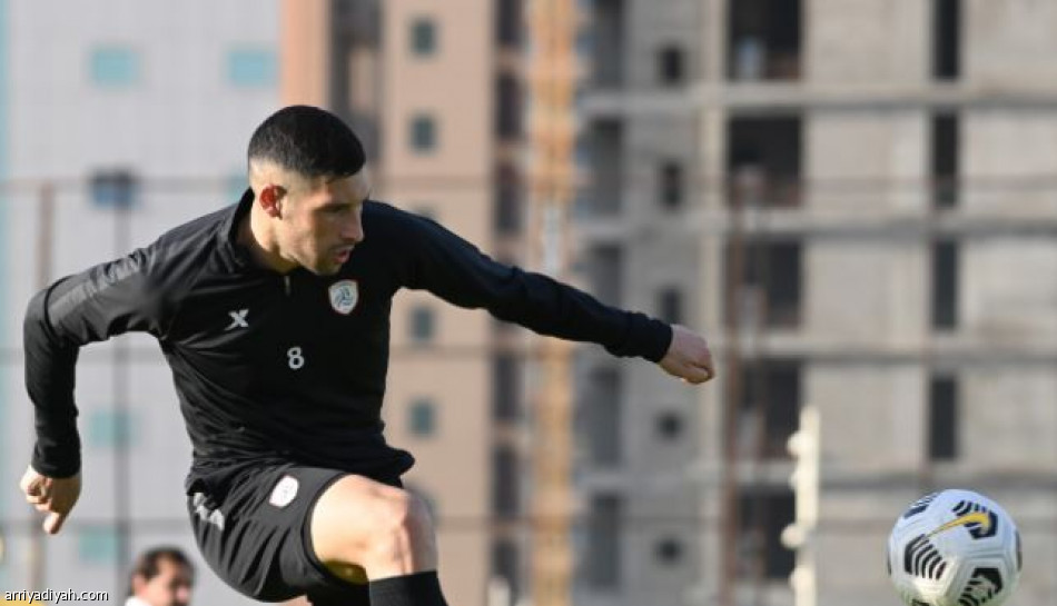 كايشينيا متأهب للكلاسيكو.. وكاريلي يقسم الاتحاديين