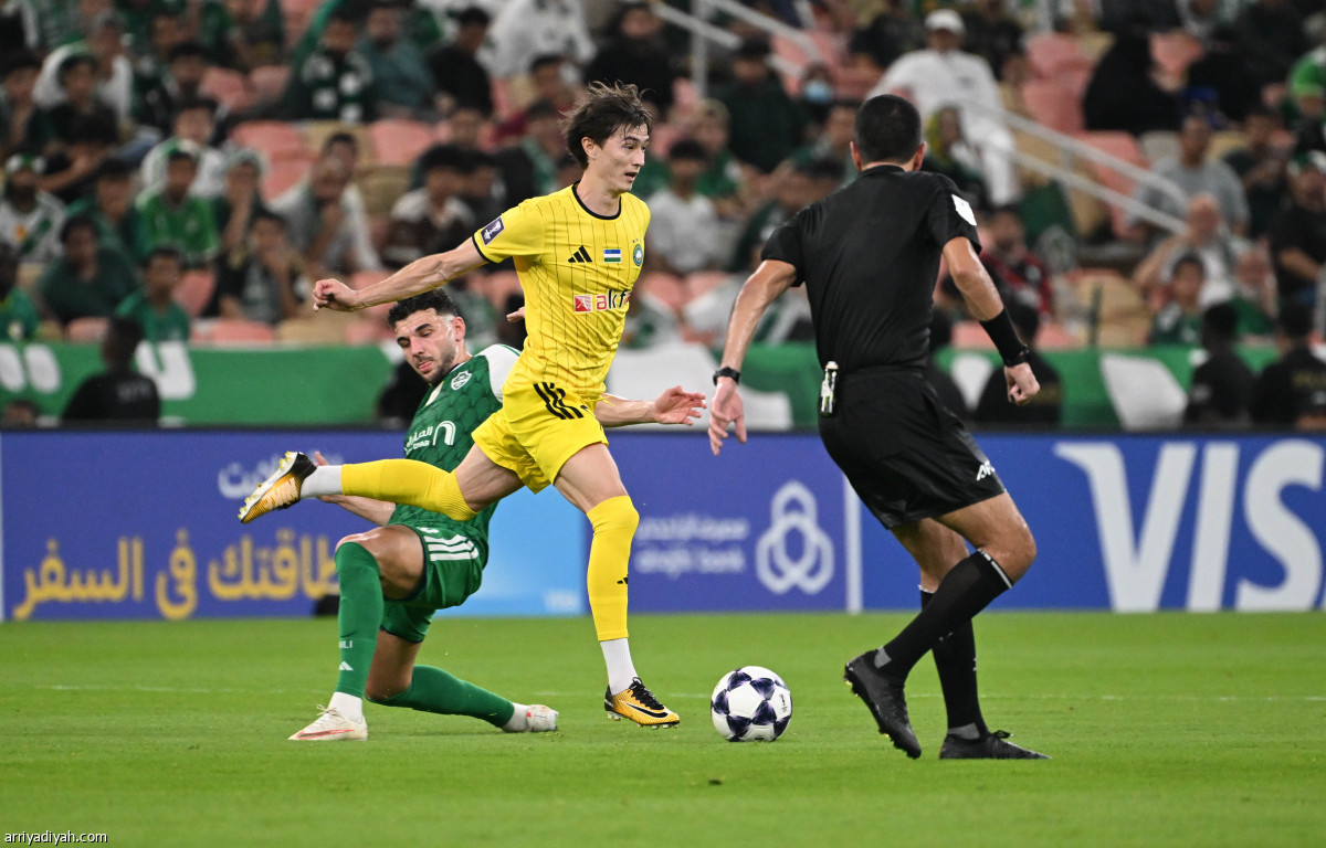 البطل يفقد نقطتين