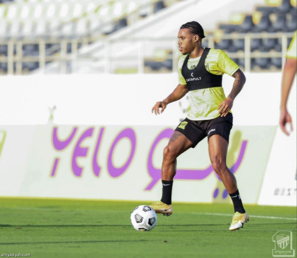 كايشينيا متأهب للكلاسيكو.. وكاريلي يقسم الاتحاديين