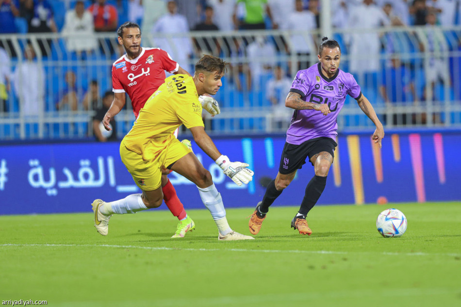 بعد 5 أعوام..
ماريجا يرد على محمدي