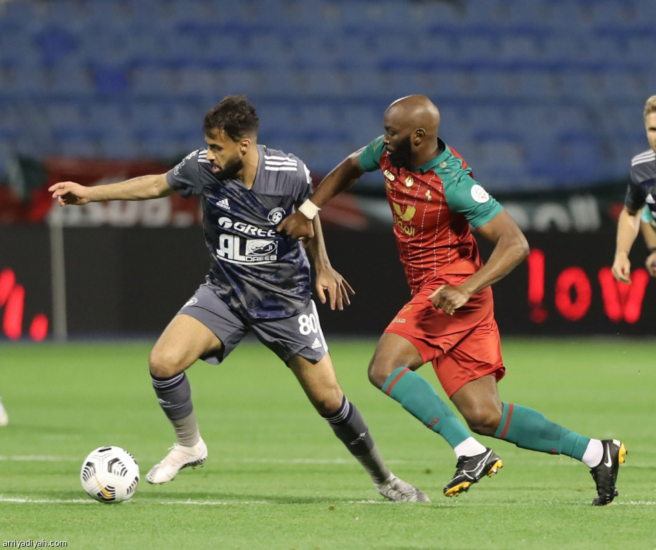 أزارو يمنح الاتفاق نقاط الفيصلي