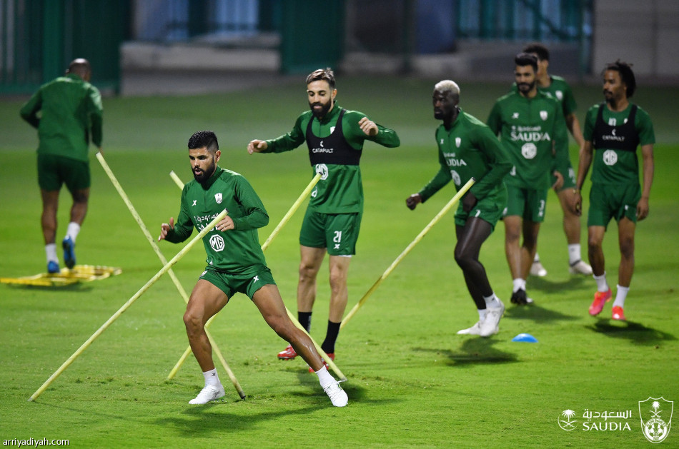 ريجيكامب يصل.. ويدخل الحجر
