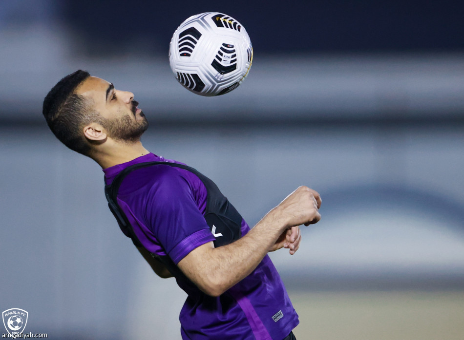 الهلال يفتح ملف الآسيوية بغياب الثلاثي