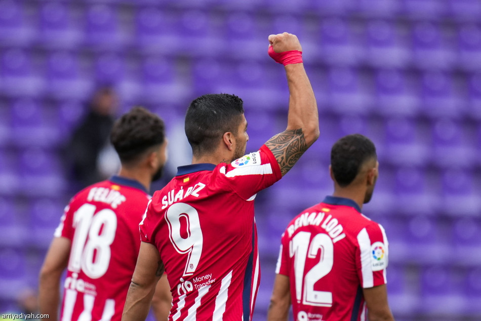 سواريز.. طُرد من برشلونة.. وأبكى الريال