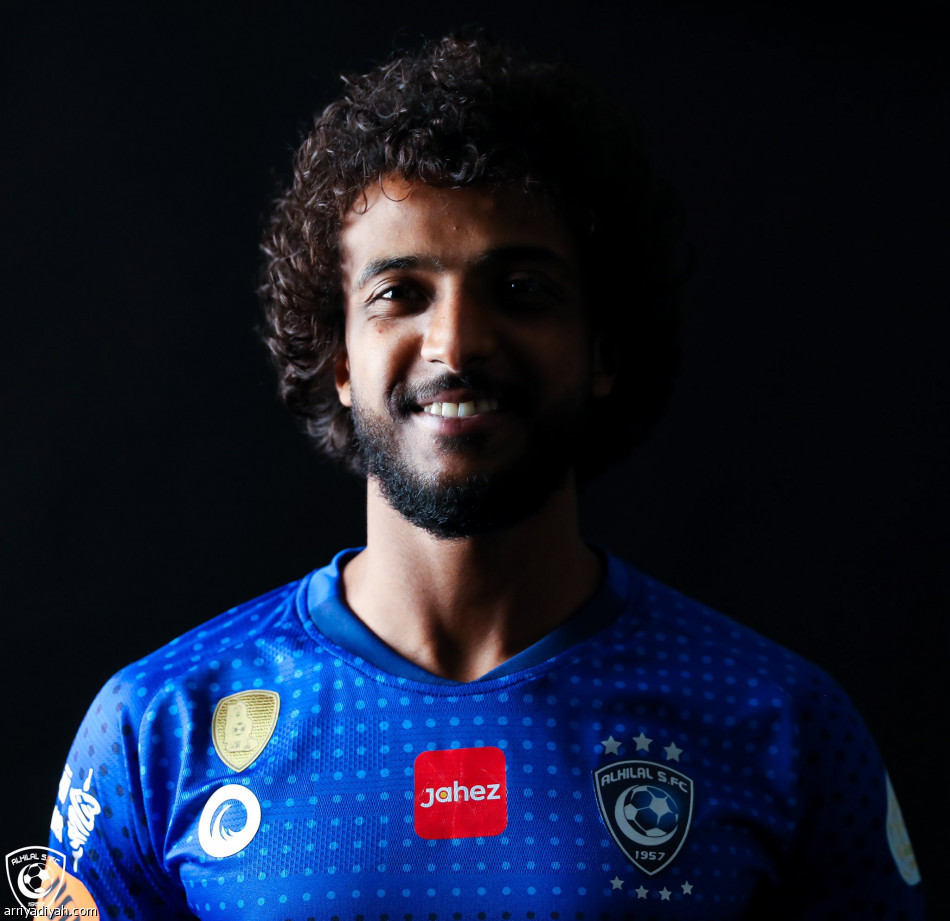 الشهراني يكمل مسيرته مع الهلال إلى 2025