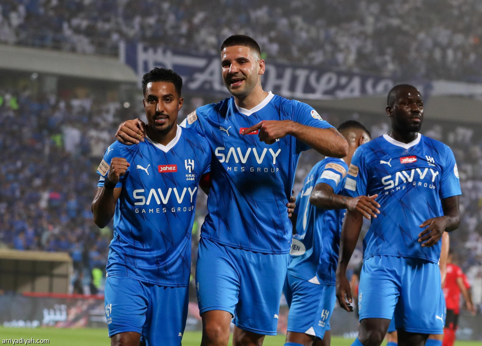 الهلال يمزق شباك الرياض في ليلة مشاركة نيمار