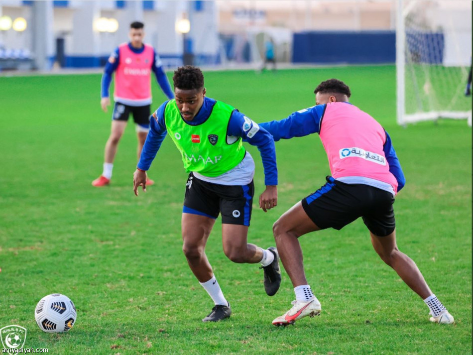 الهلال يفقد البليهي والمفرج أمام الفتح