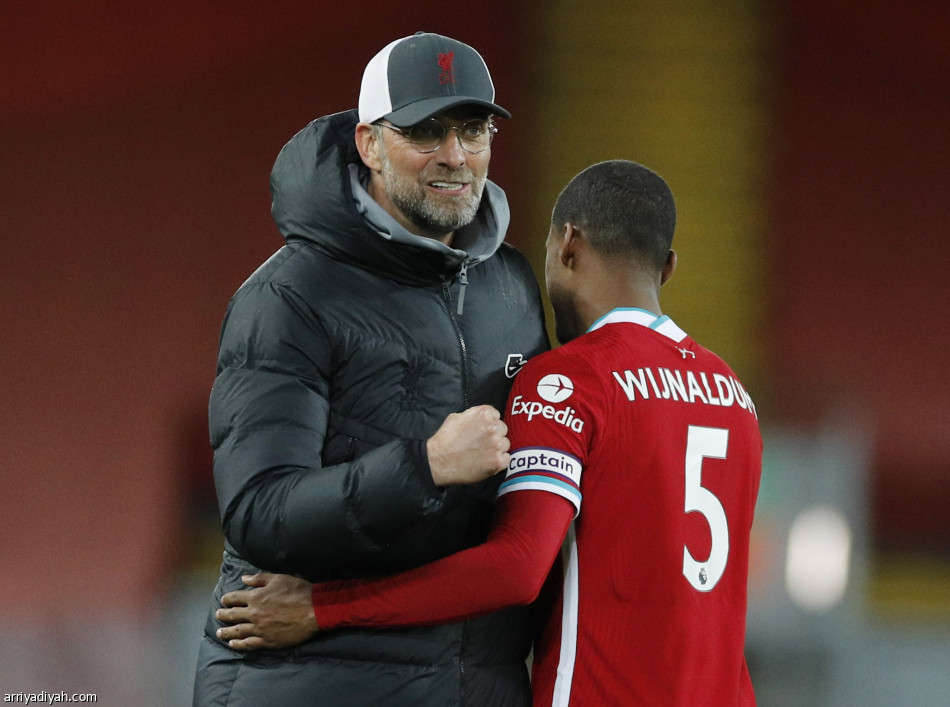 ليفربول يعود إلى الانتصارات بثنائية ساوثهامبتون