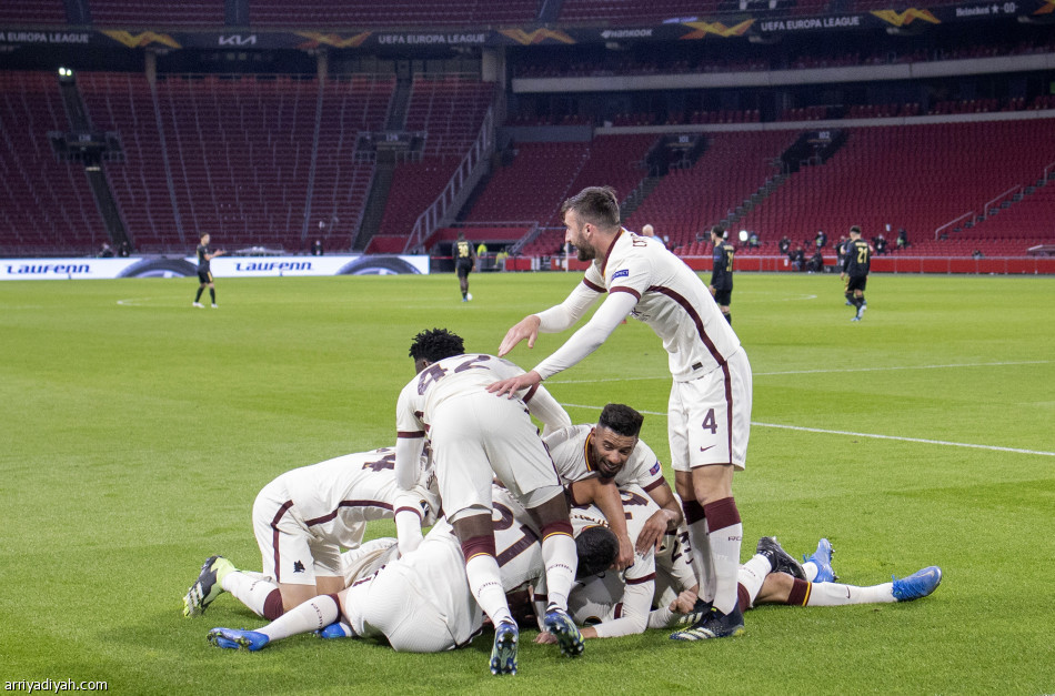 الدوري الأوروبي.. روما يقلبها على أياكس