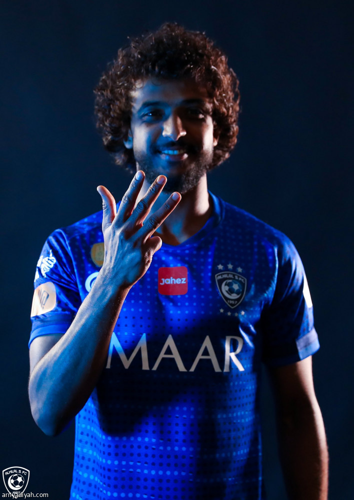 الشهراني يكمل مسيرته مع الهلال إلى 2025