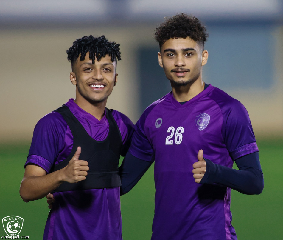الهلال يستهدف الرابعة أمام شباب الأهلي