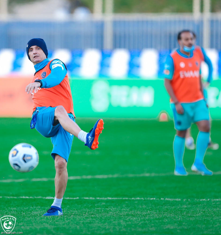 الجدعاني يحمي عرين الهلال أمام الرائد