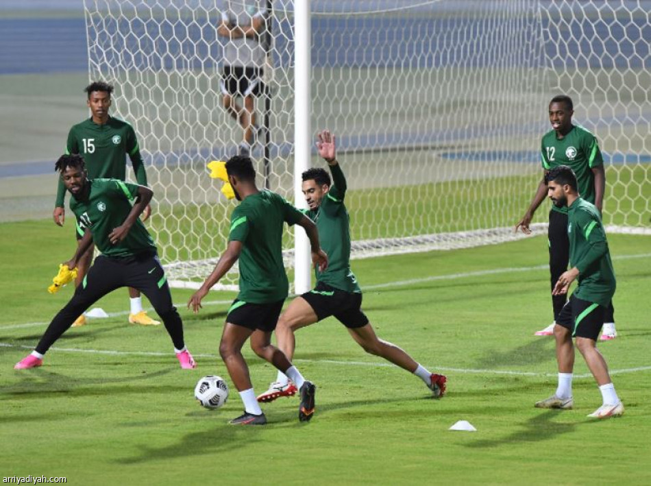 الشهراني يربك رينارد قبل الأوزبكي
