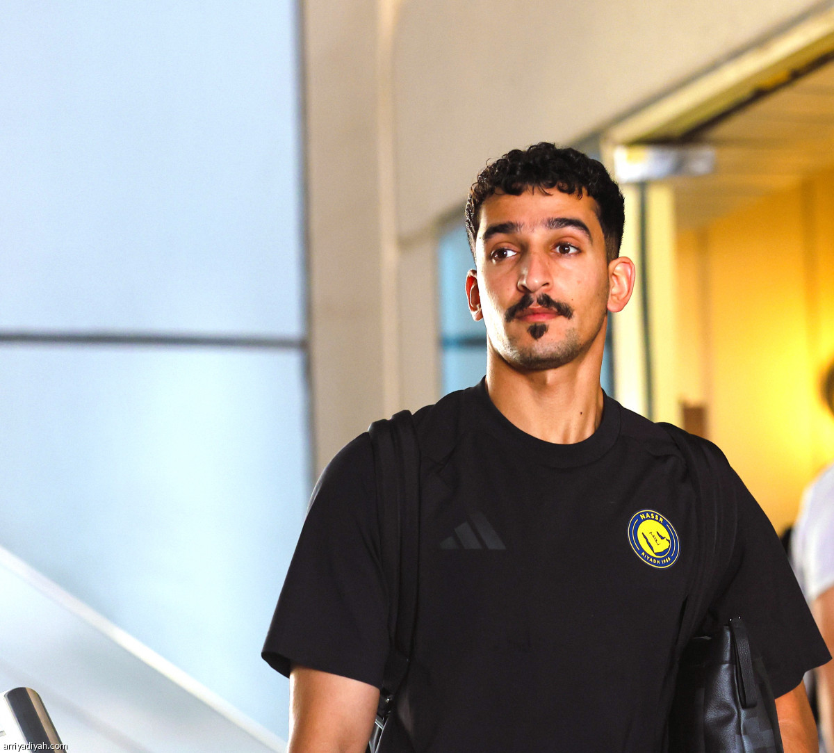مغادرة إلى العين