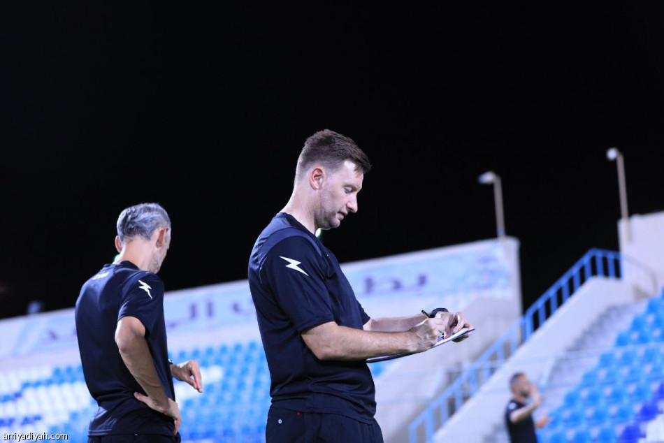 كامبانيا يلتحق بتدريبات الباطن