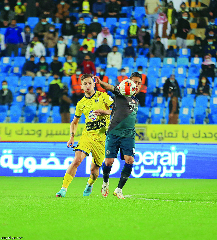 التعاون والفتح
يتصدران بالحمراء
