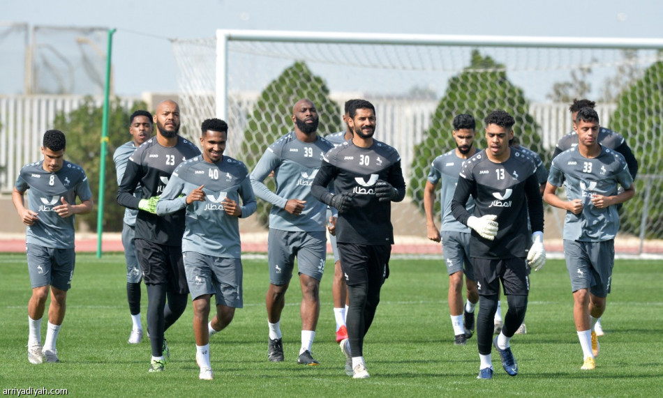 العطوي يكثف اللياقة.. ويريح اللاعبين