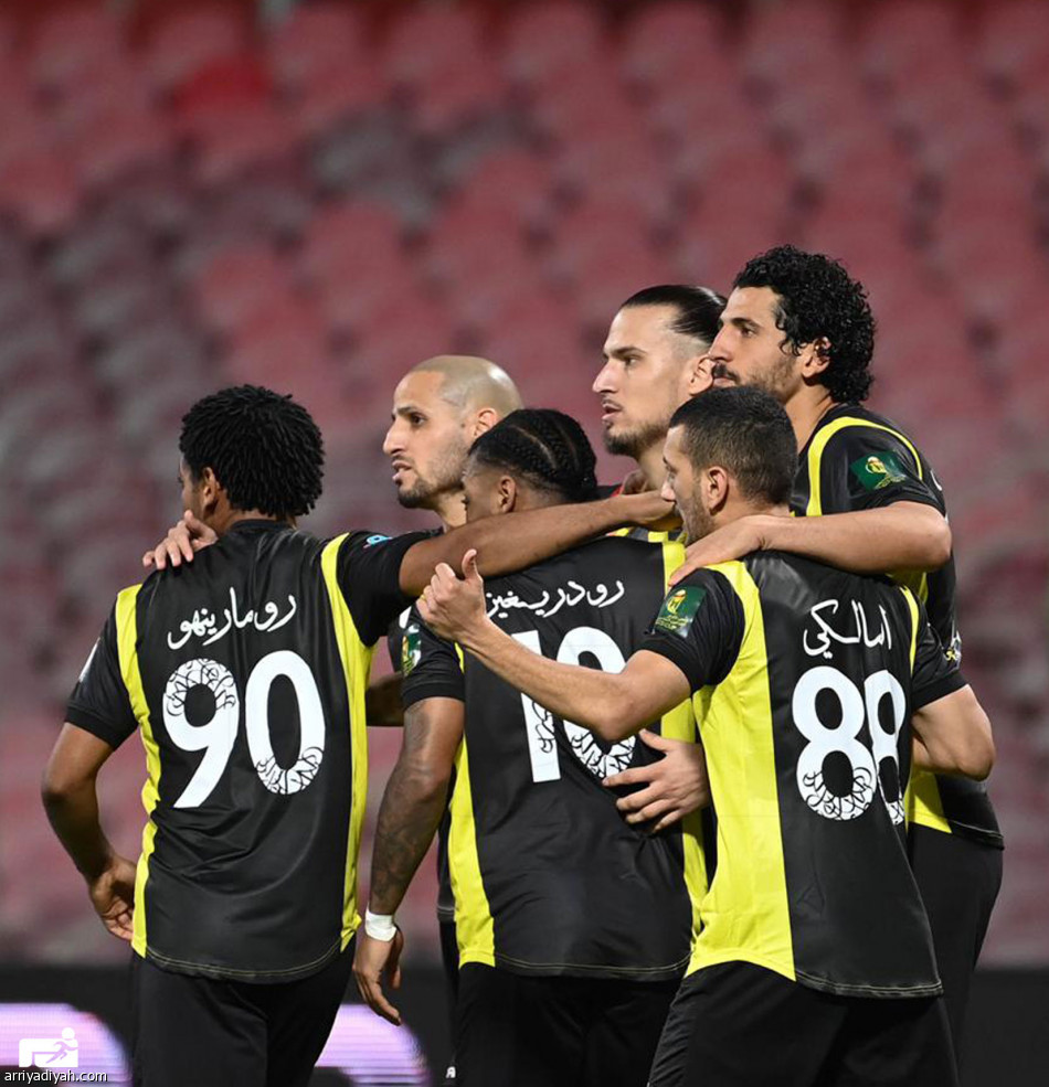 الاتحاد يكرر فوزه على الوحدة.. ويجتازه في الكأس