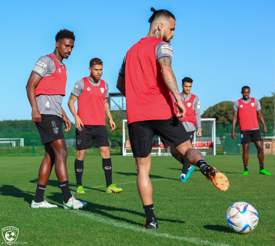 الهلال.. دياز يفرض «التمرير السريع» قبل نوتينجهام