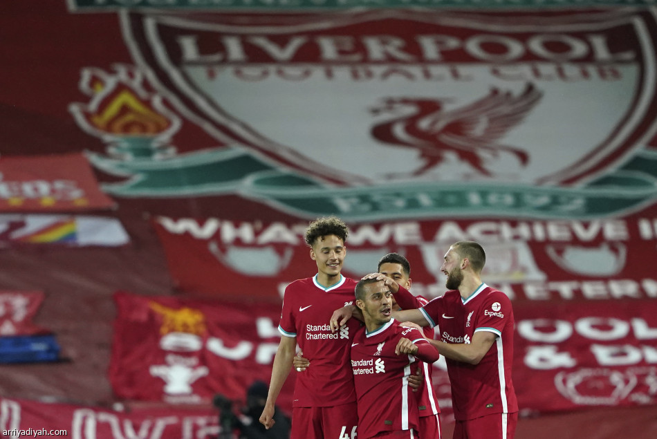 ليفربول يعود إلى الانتصارات بثنائية ساوثهامبتون