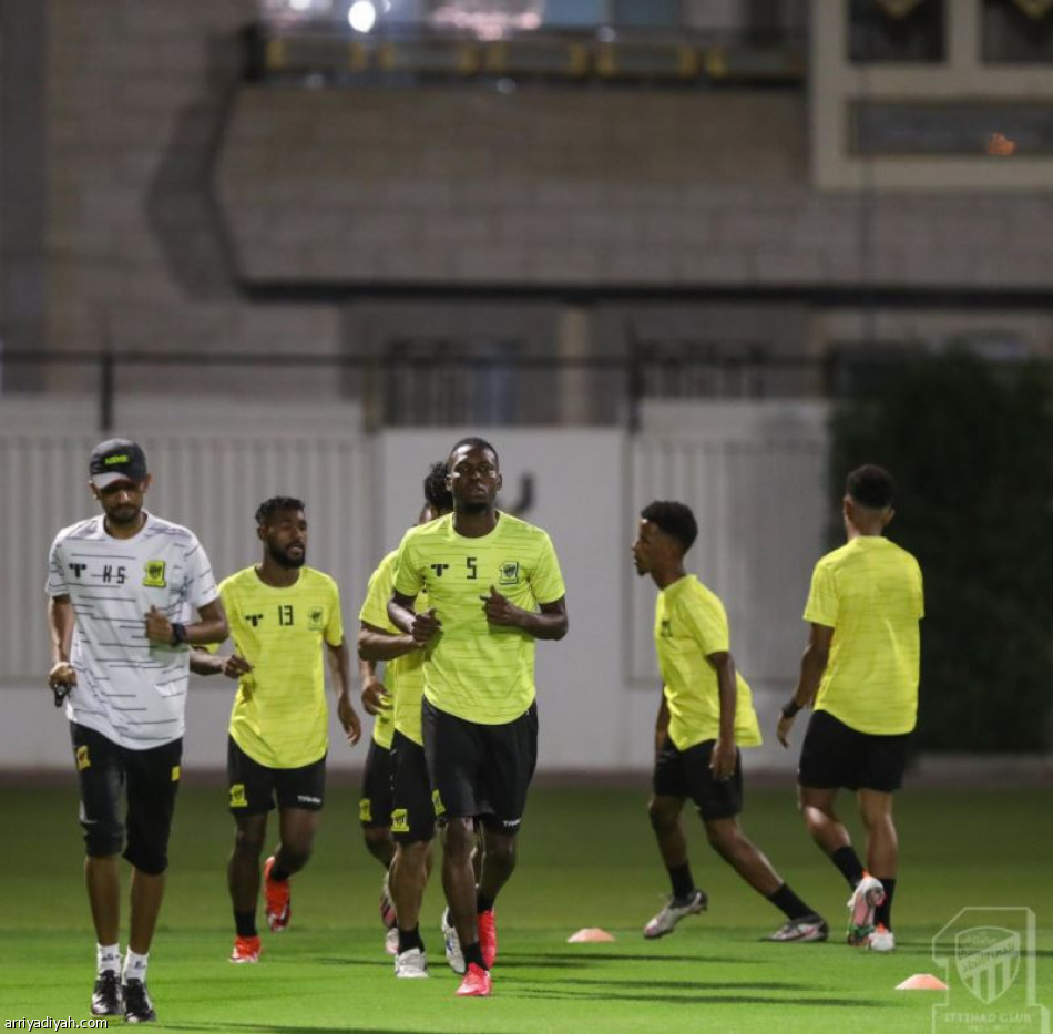 الاتحاد.. البلوي يجتمع بالأجهزة الفنية واللاعبين
