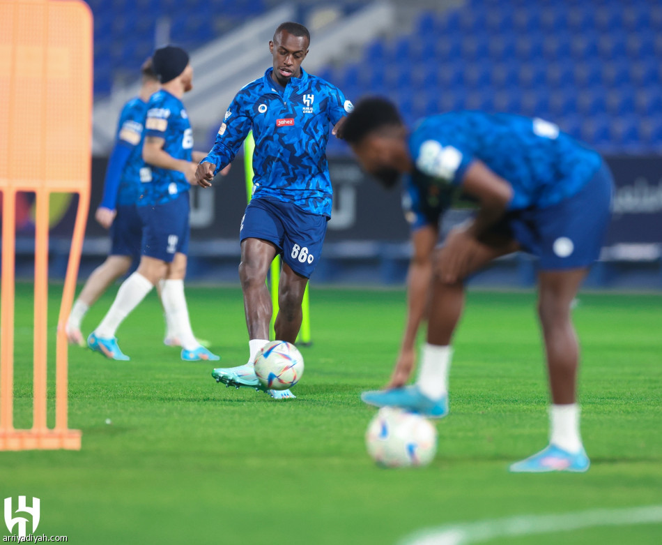 الهلال يستعيد ناصر وسعود قبل الديربي