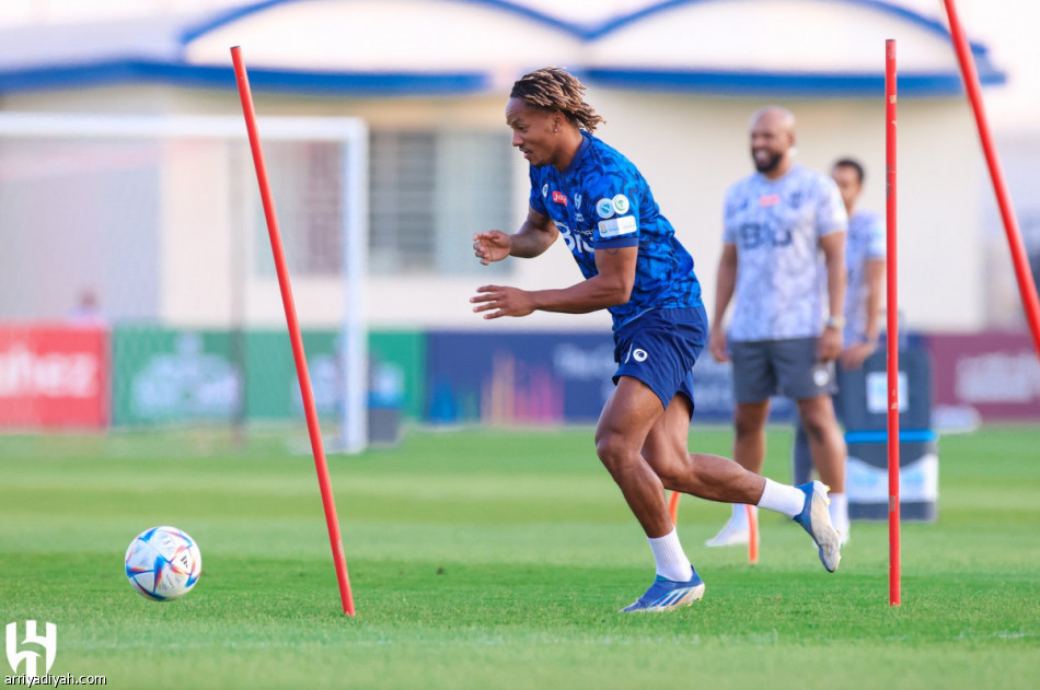 كدمة الركبة تحرم الهلال من بيريرا قبل الاتفاق