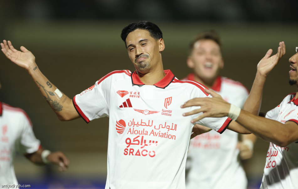 لماذا احتفل تيجاني بحرف X؟